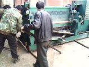 深圳市大眾搬廠裝卸設備搬運現(xiàn)場與運輸貨物打包服務